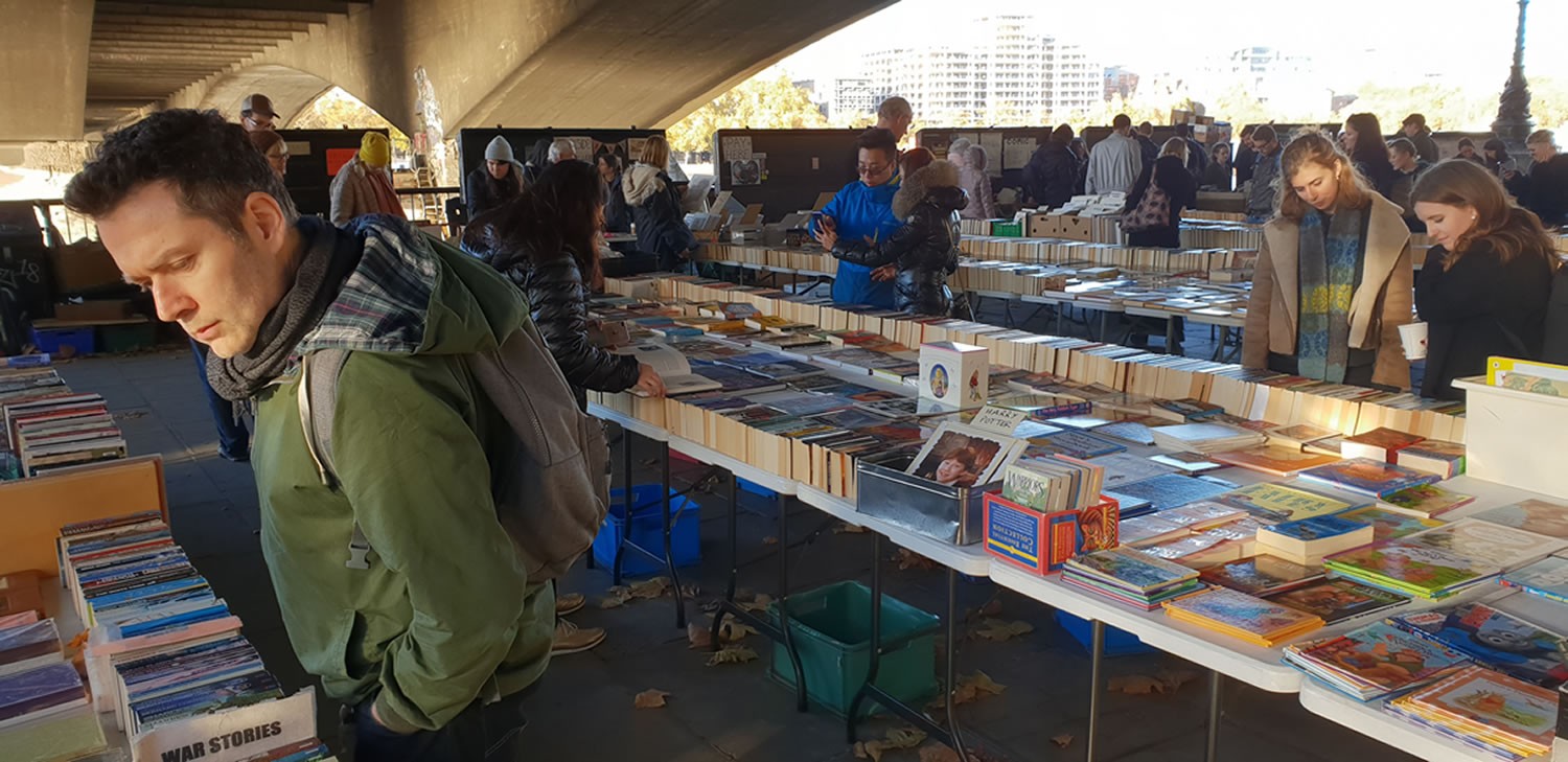 Riverside Walk Market