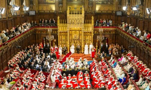 L'apertura del Parlamento presieduta dalla Regina