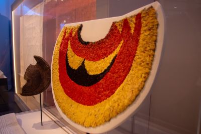 Feathered ‘ahu ‘ula (cape) © The Trustees of the British Museum, Photo by MKH