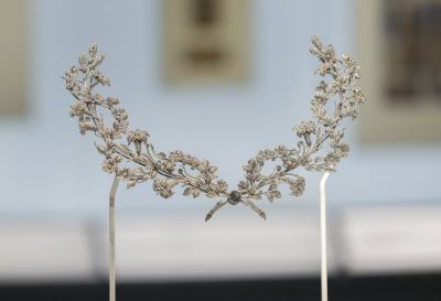 Installation view of Cartier at V&A South Kensington (12 April-16 November 2025) (c) Victoria and Albert Museum, London