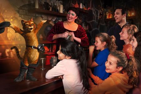 Shrek's Adventure Poison Apple Bar