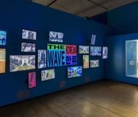 Installation image of exhibition introduction with PSY'S Gangnam Style, at Hallyu! The Korean Wave at the V&A Ⓒ Victoria and Albert Museum, London (2)