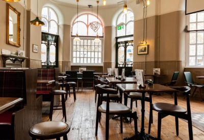 ostello londra victoria