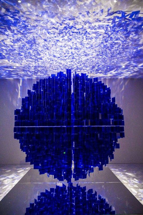 Julio Le Parc, Blue Sphere 2001/2022.