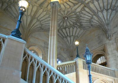 La scalinata della Bodley Tower, da cui si arriva alla Hall