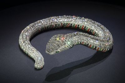 Installation view of Cartier at V&A South Kensington (12 April-16 November 2025) (c) Victoria and Albert Museum, London