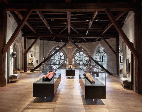 Vista sul triforium medievale, al piano superiore dell'Abbazia