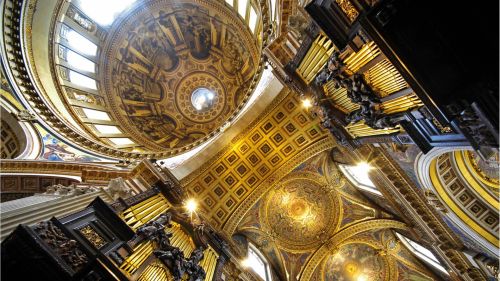 St Paul Cathedral, Organ and Dome Tilted