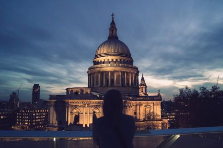 Vista notturna su St Paul Cathedral
