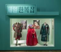 Installation image, Hallyu! The Korean Wave at the V&A Ⓒ Victoria and Albert Museum, London (18)