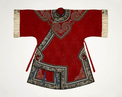 Jacket with border of steam ships 1860-1900 © The Trustees of the British Museum