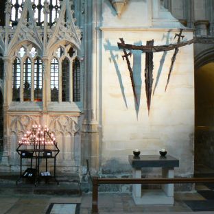 Il punto in cui Thomas Becket venne ucciso, all'interno della Cattedrale